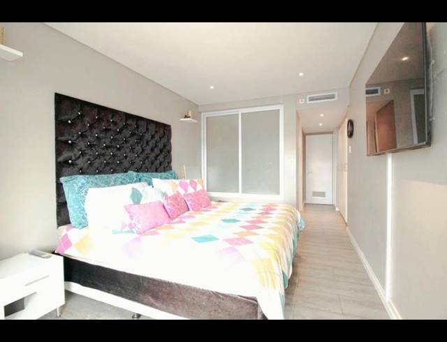 3 BEDROOM APARTMENT FOR SALE IN UMHLANGA RIDGE